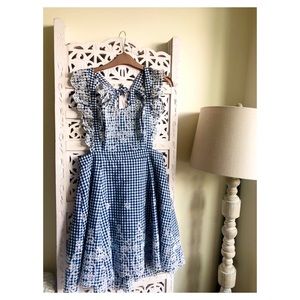 Gingham eyelet scalloped dress, Size L.